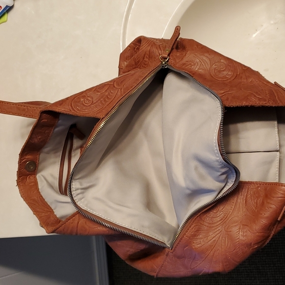American Leather Co Shoulder Bag - Picture 6 of 11
